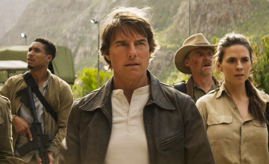 "Missão Impossível 8: Tom Cruise como Ethan Hunt em sequência de ação final"
