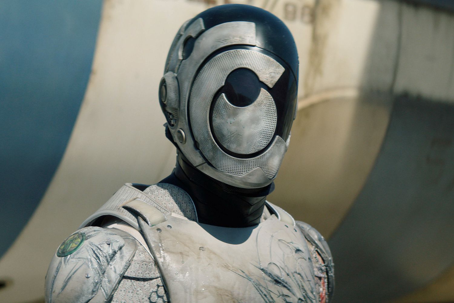 "Série Murderbot na Apple TV+: Alexander Skarsgård como o androide que prefere assistir novelas a cumprir missões"
