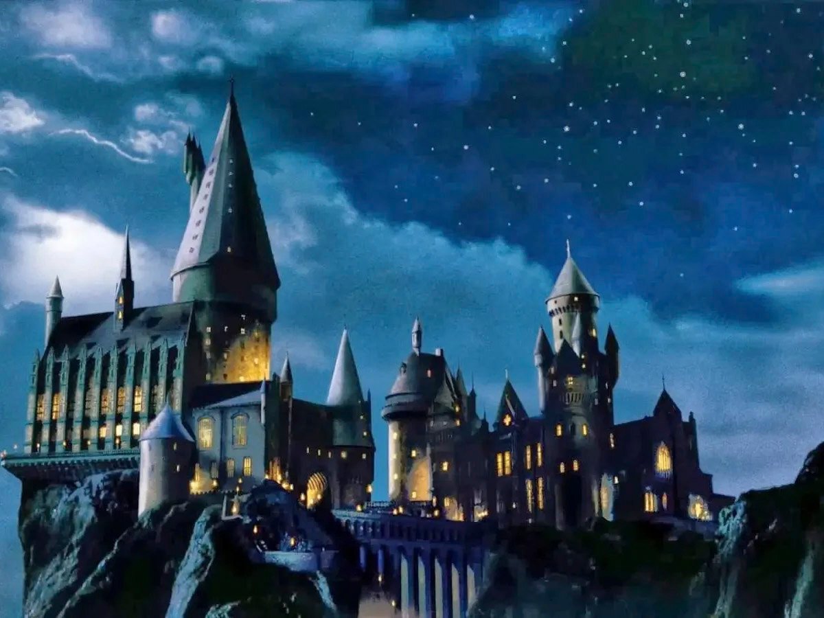 "Rua dos Alfeneiros: nova versão da casa dos Dursley para a série da HBO"
