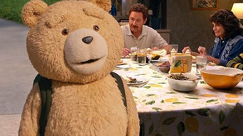 "Ted em animação: Seth MacFarlane e Mark Wahlberg durante sessão de gravação de vozes para a série animada do Peacock"
