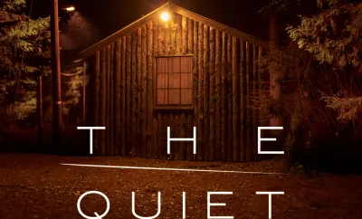 "Blumhouse Television: autora francesa Clémence Michallon durante apresentação de seu novo romance Our Last Resort"
